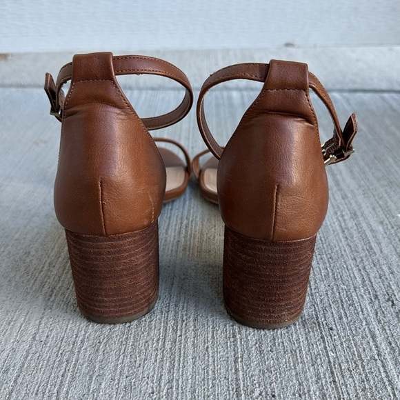 Call It Spring Borewiel Sandals - Picture 6 of 8
